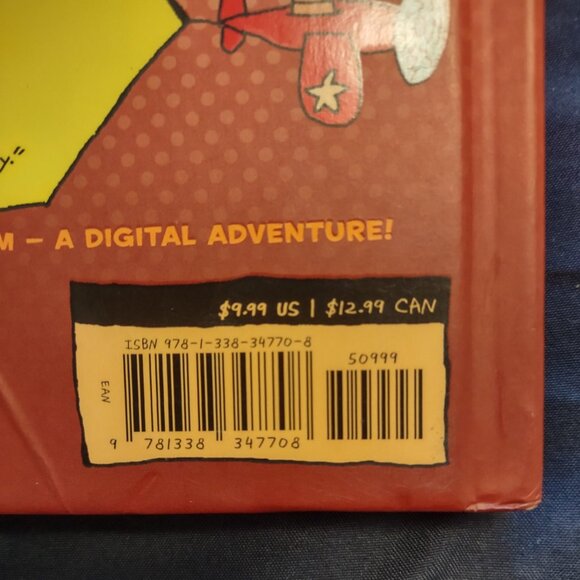 5 used Dogman books by Dav Pilkey. (set 1) - Picture 3 of 3